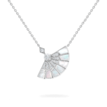 Fan necklace