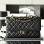 Medium classic flap