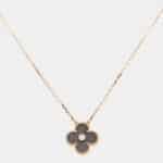 Flower necklace