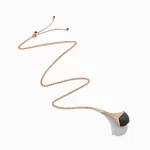 Cleo long necklace